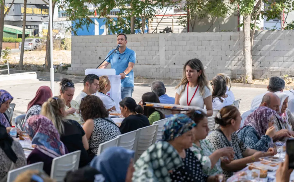 İzmir Bornova'da Menemen Şenliği finali Kent Bostanı'nda yapıldı