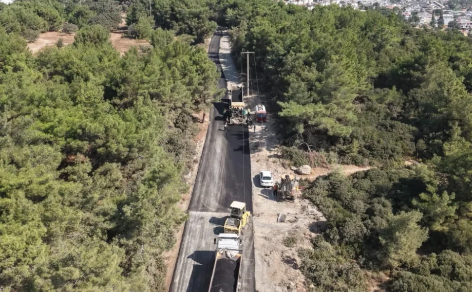 İzmir'de Aliağa ve Seferihisar'da yollar yenileniyor
