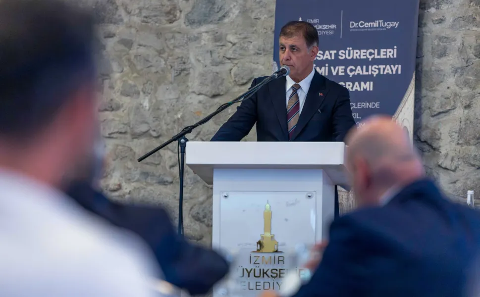 İzmir'de esnafın ruhsat sorunlarına ortak çözüm