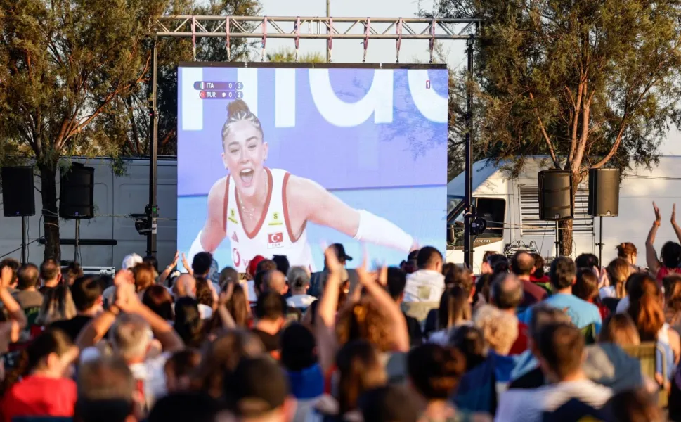 İzmir'de Filenin Sultanları coşkusu