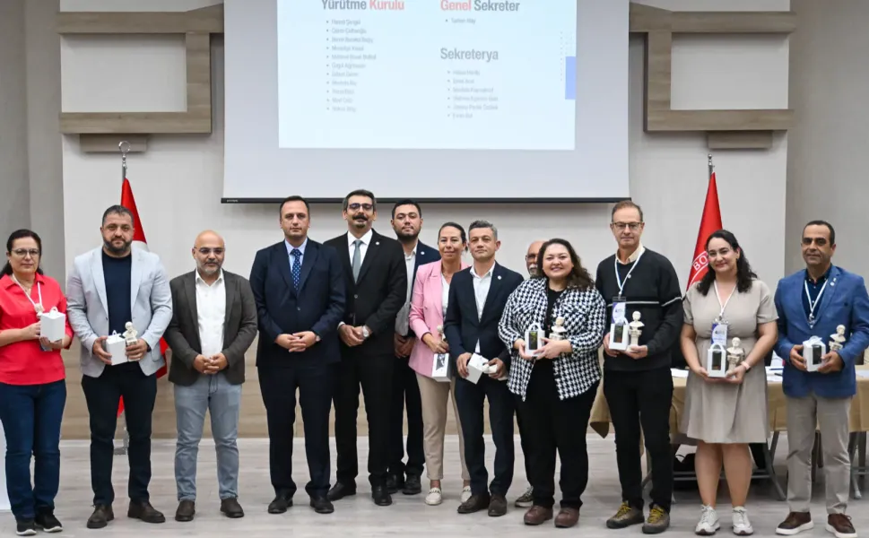 Bornova Kent Konseyi'nde Doğan Baran Mengüş güven tazeledi