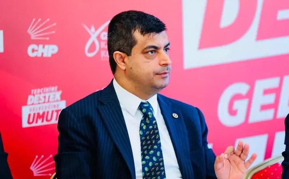 CHP'de İzmir ve Cemil Tugay polemiği büyüyor... Deniz Demir'den Özgür Özel'e: İzmir halkından özür dile!