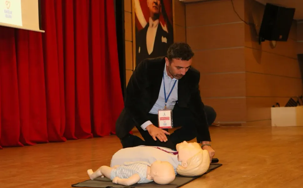 Çiğli Belediyesi'nden ilk yardım semineri