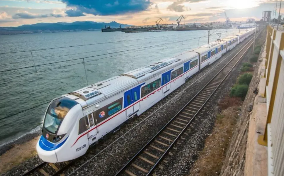 İZBAN'da 90 dakika uygulaması yeniden başladı... Toplu ulaşım 29 Ekim'de 1 kuruş