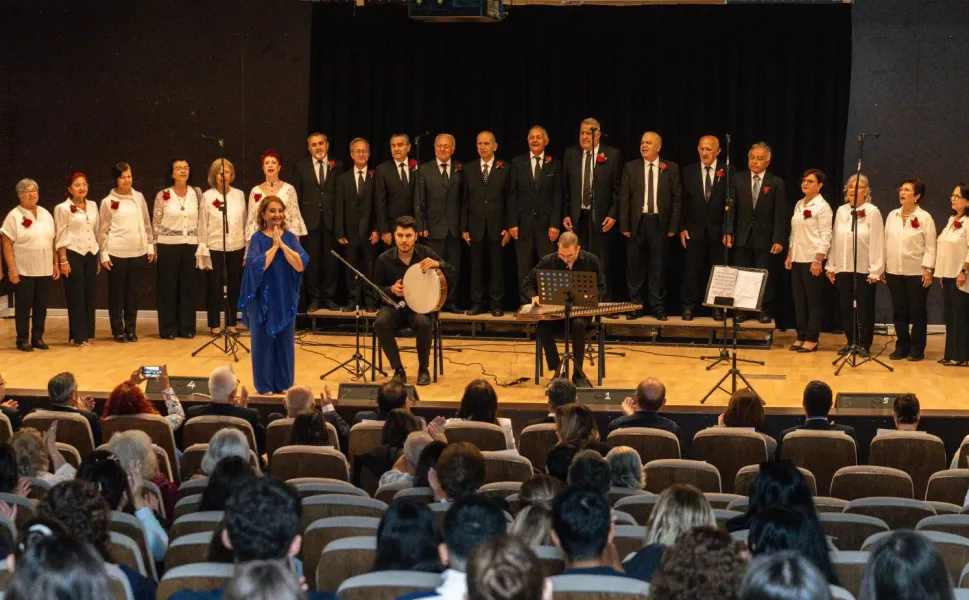 İzmir İleri Yaş Sempozyumu afetlerde yaşlıların güvenliği konuşuldu