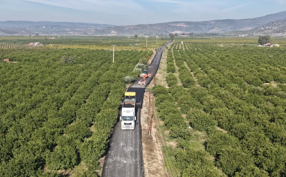İzmir Selçuk'ta 15,5 kilometrelik yol yenileniyor