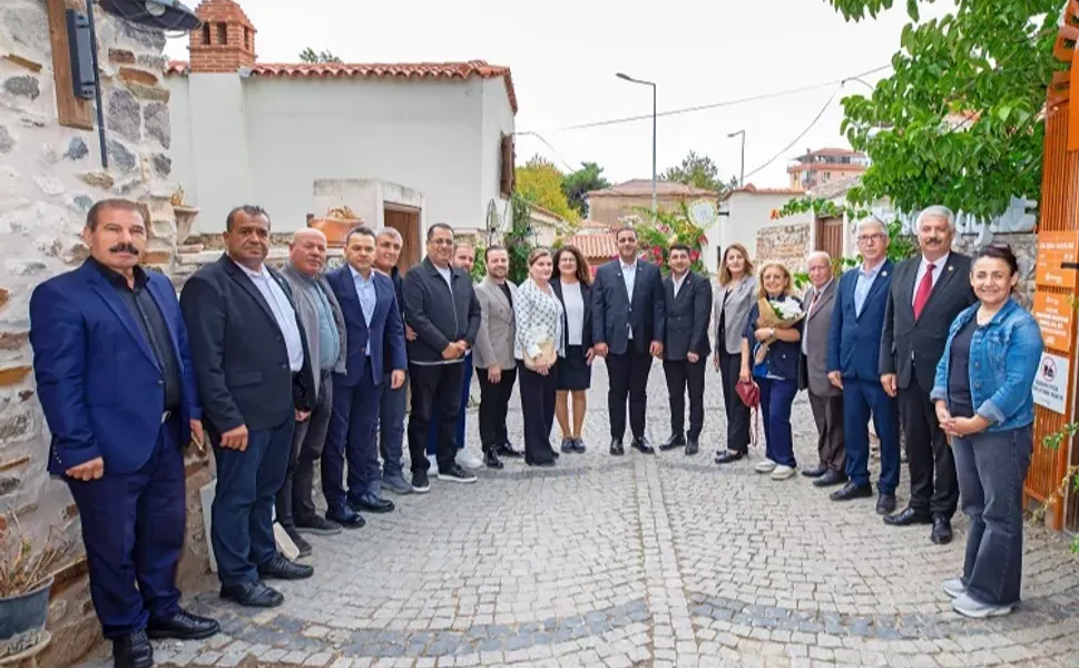 İzmirli muhtarlar Narlıdere'de buluştu