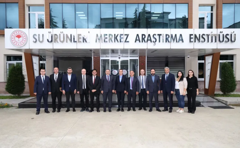 Trabzon'da Başkan Genç'ten Su Ürünleri Araştırma Enstitüsü'ne ziyaret