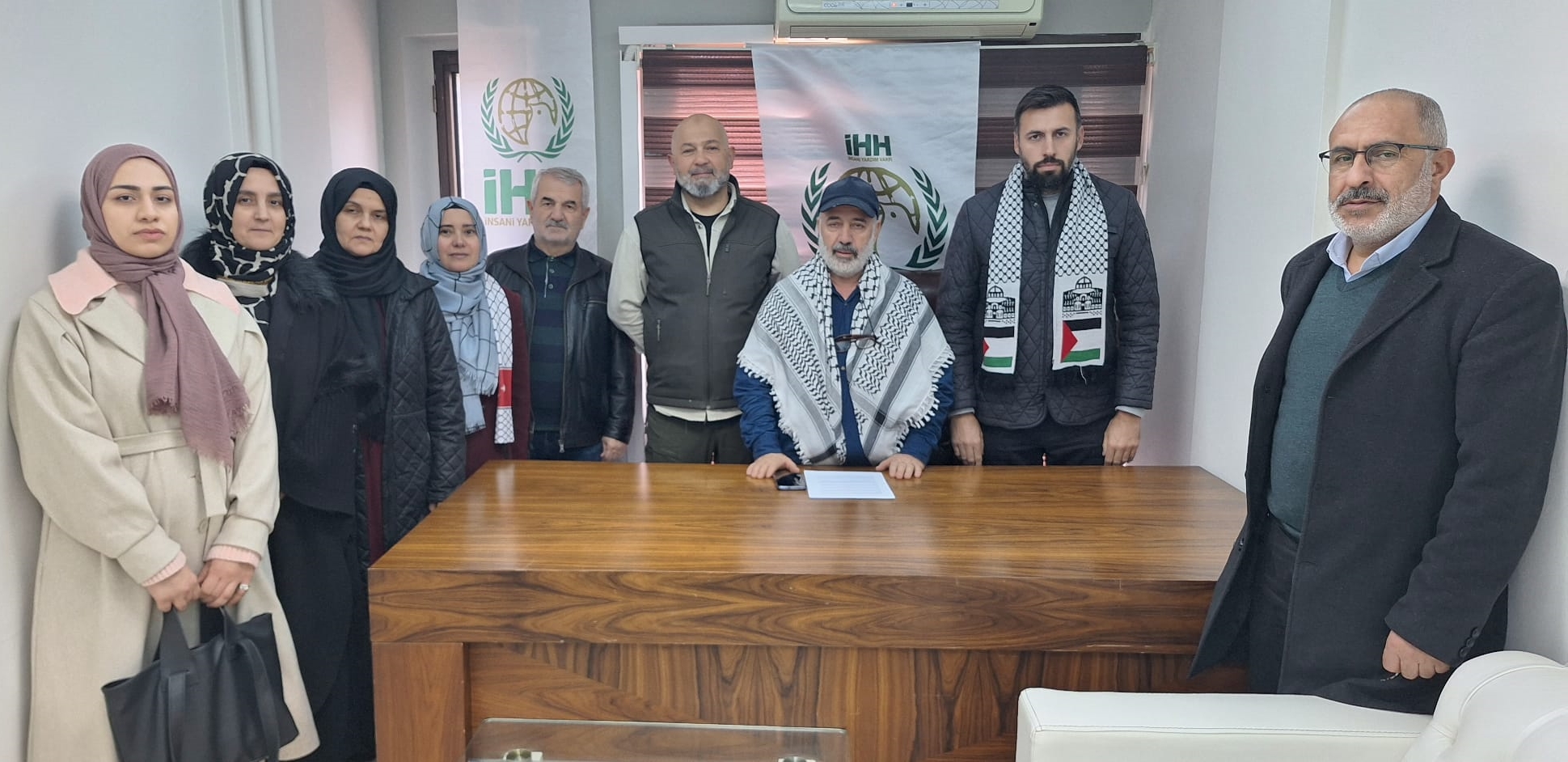 İhh Basin Toplantisi (1)Gdrfgddf