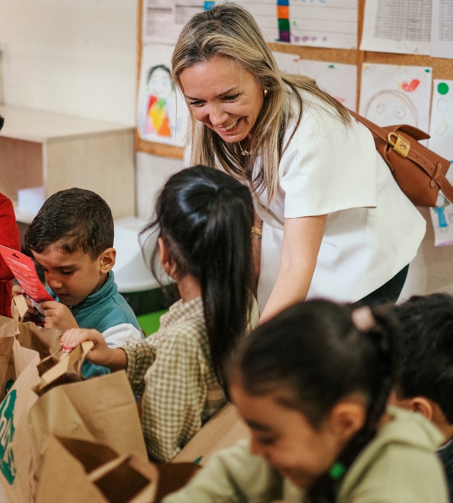 A Ç E V (1) 102452405