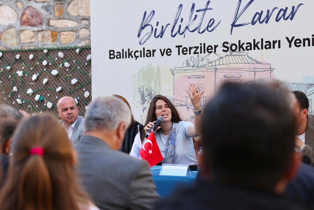 Çeşme Belediyesi, Balıkçılar Ve Terziler Sokağı Yenileme Projesini Esnafla Paylaştıphoto 2025 11 13 15 44 48 3 (1)