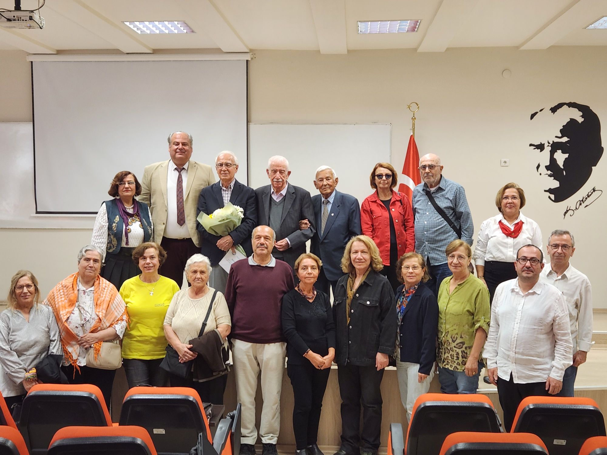 +++Hidayet Karakuş, Atatürk’ün Eğitime Ve Öğretmene Verdiği Önemi Anlattı (1)