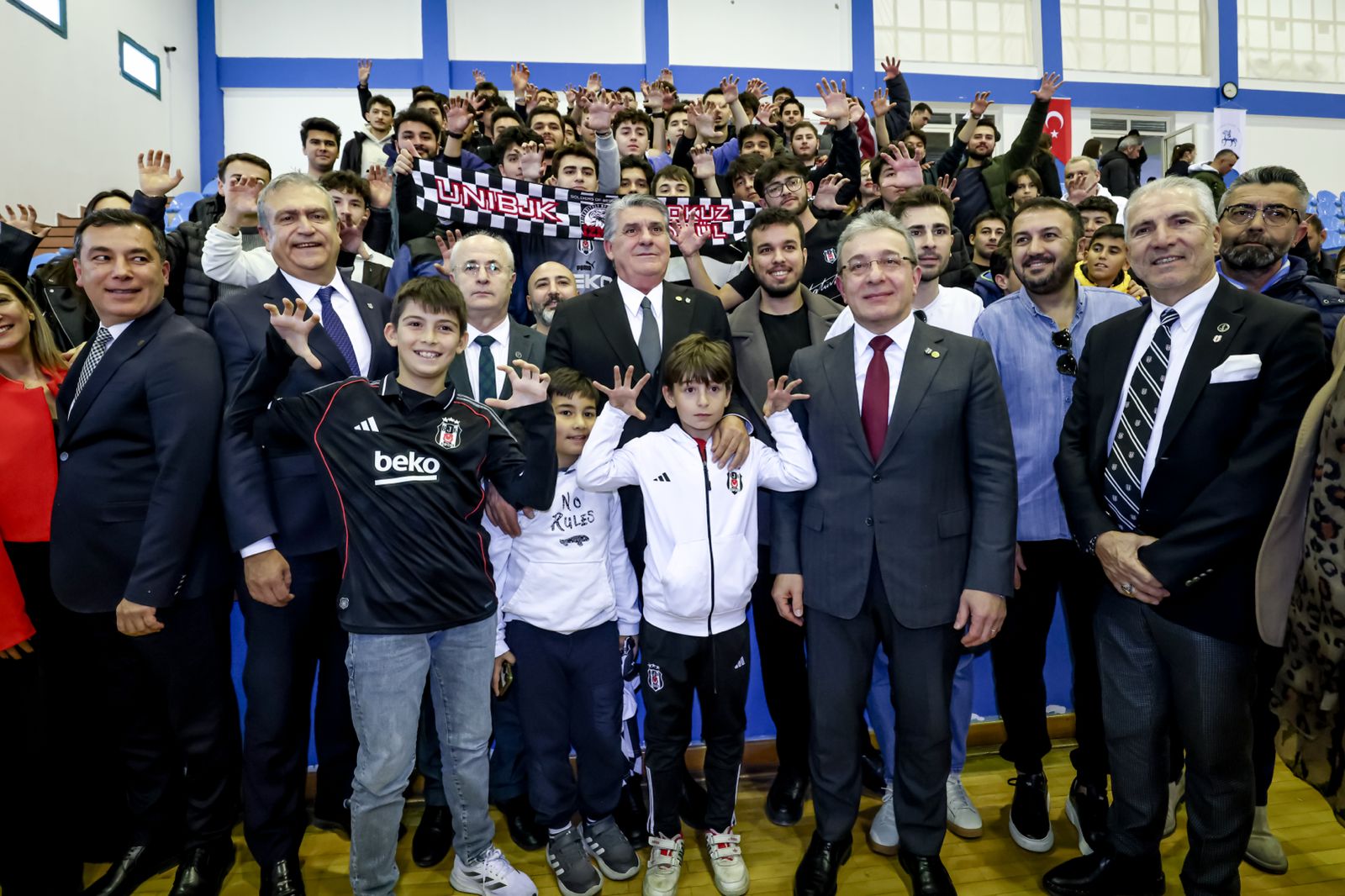 Deü İle Beşi̇ktaş Arasinda İş Bi̇rli̇ği̇ Ve Pi̇lot Takim Protokolü İmzalandi (4)