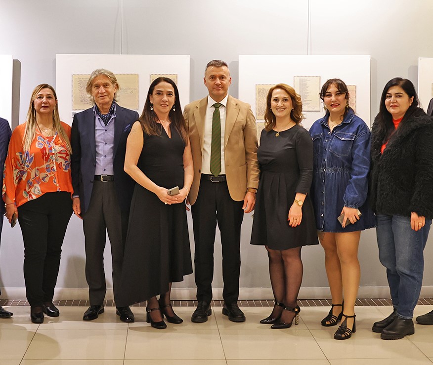 Tugba Küçükbahar, Hamit Izol, Günsu Saraçoglu, Hakan Sefa Çakir, Seda Sahbaz, Esra Tunca, Ergül Tunga K A Y A 004728347