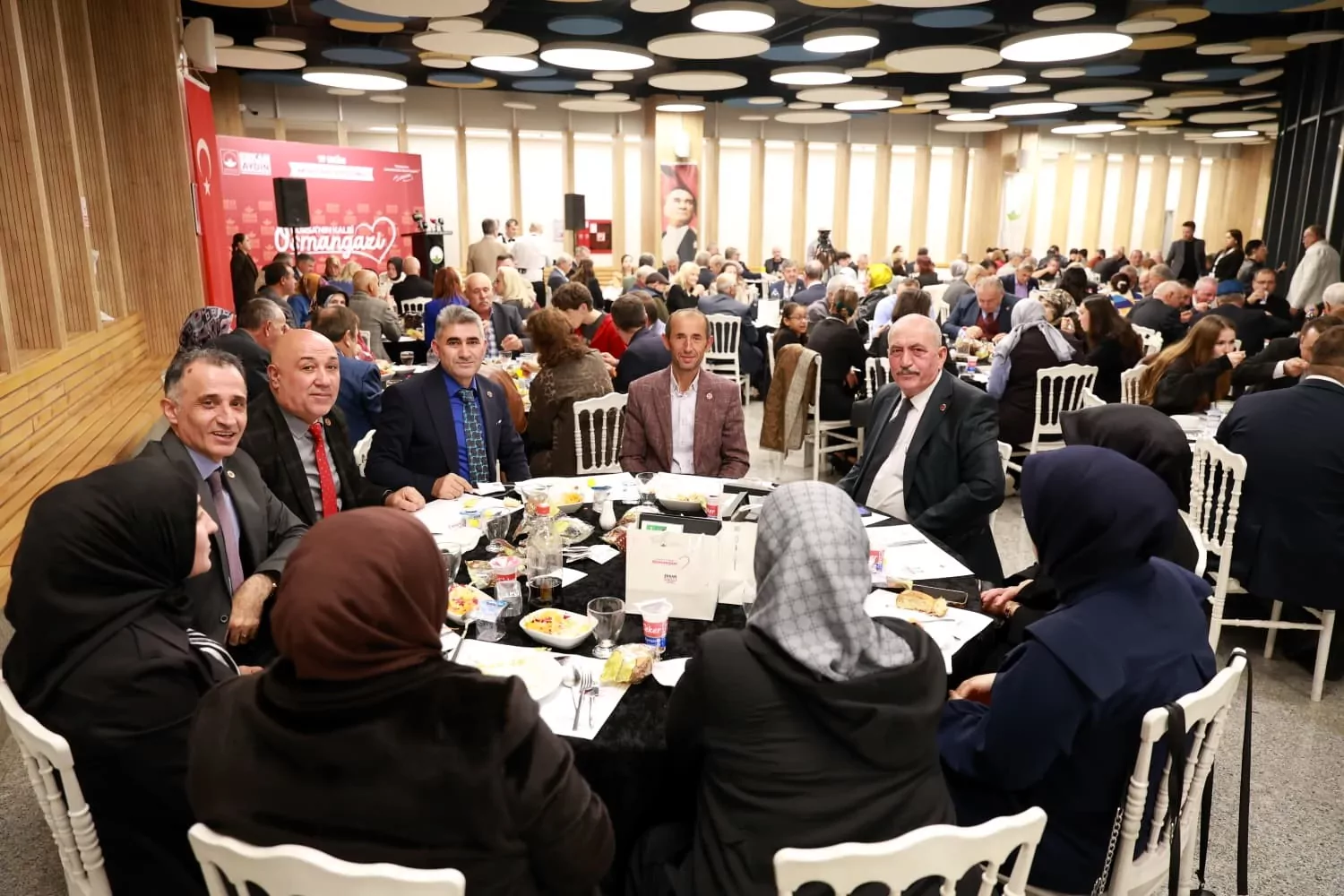 Bursa Osmangazi'de Başkan Aydın'dan muhtarlarla güç birliği